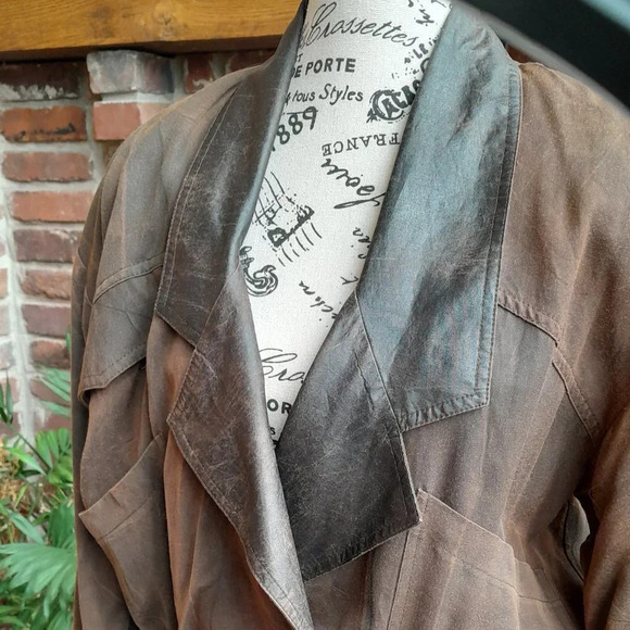 Vintage Metropole Faux Leather Motorcycle Jacket - Picture 2 of 9
